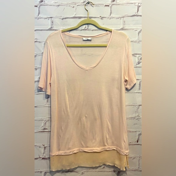 Vince Women’s Light Pink V-Neck Blouse – Size Medium - Picture 1 of 4